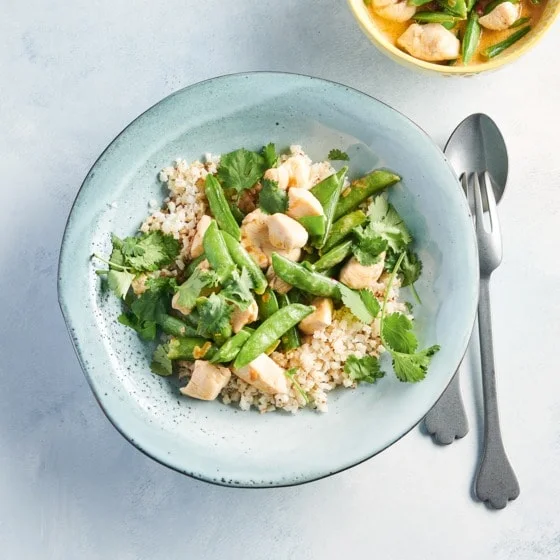 Bloemkoolrijst met Thaise kipcurry