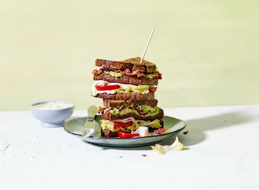 BLT-sandwich met allioli