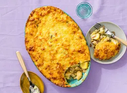 Bloemkoolschotel met gehakt en aardappelschijfjes