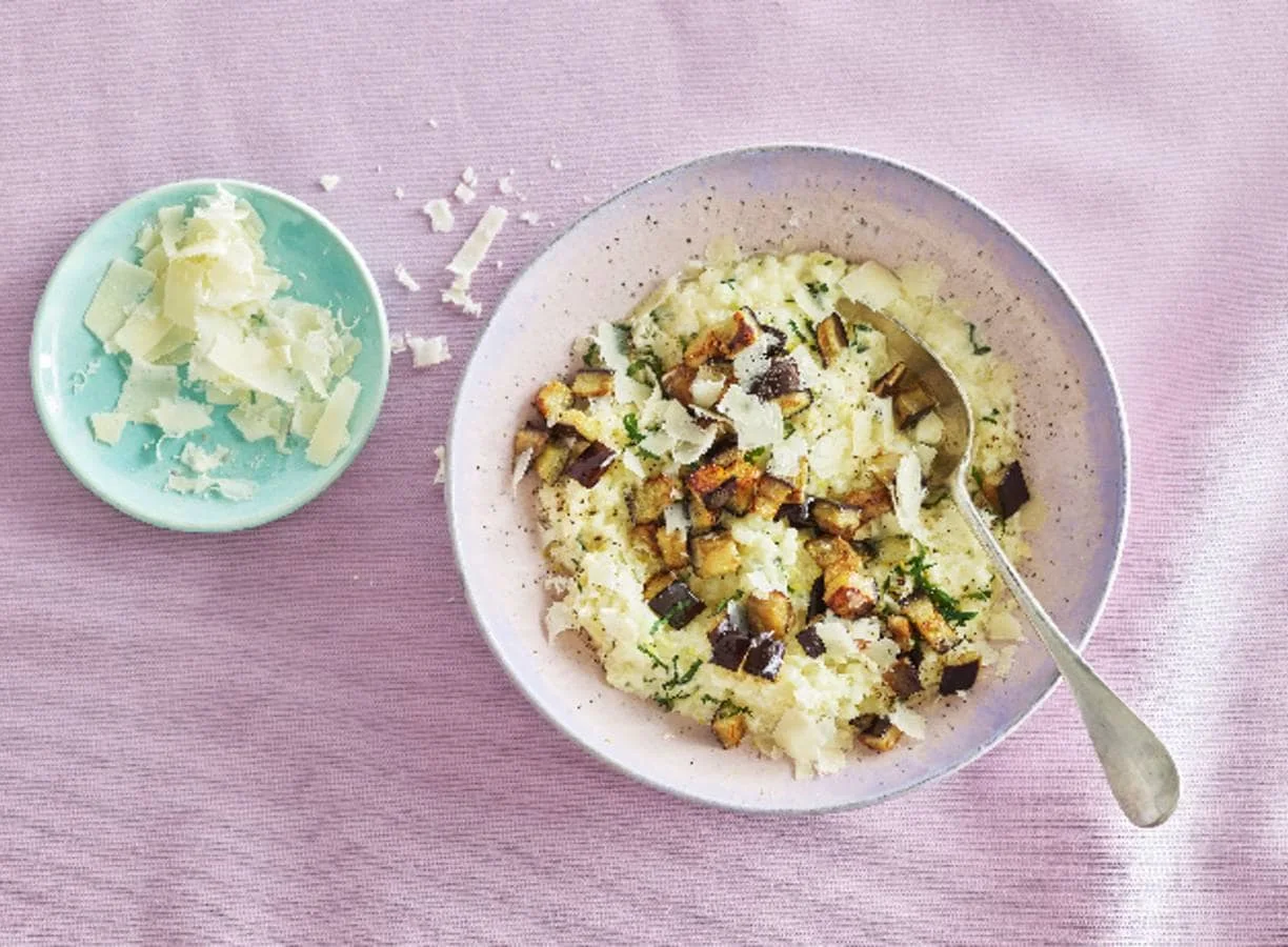 Bloemkoolrisotto met aubergine en Grana Padano