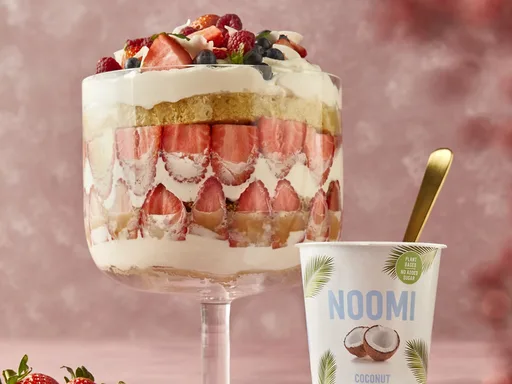 Aardbeien trifle met limoen en kokos