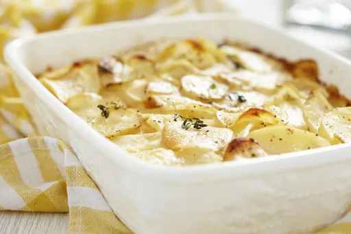 Aardappel-uienschotel