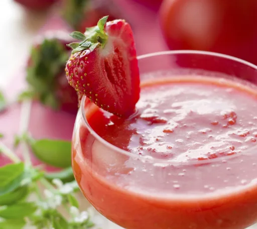 Aardbei-tomaat gazpacho