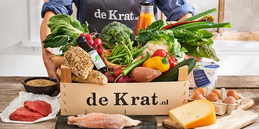 Bospeensoep met rode linzen en stokbrood
