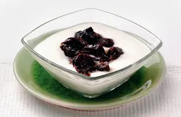 Biogarde met pruimencompote