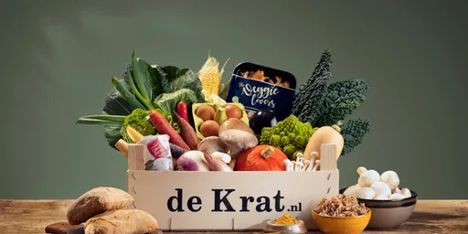 Aardappelgratin met venkel, paddenstoelen, geitenkaas en salade van geroosterde biet met appel en roodlof