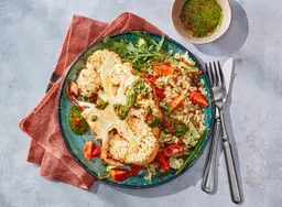 Bloemkoolsteaks met ansjovispesto en orzosalade