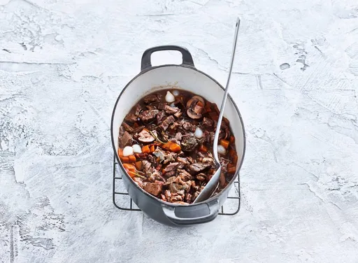 Boeuf bourguignon met schenkel