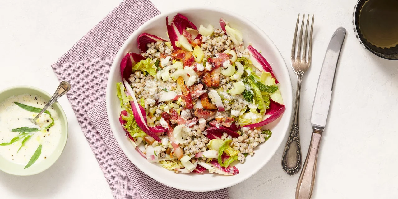 Boekweit met spekjes, wintergroenten, frisse yoghurtdressing en maanzaad