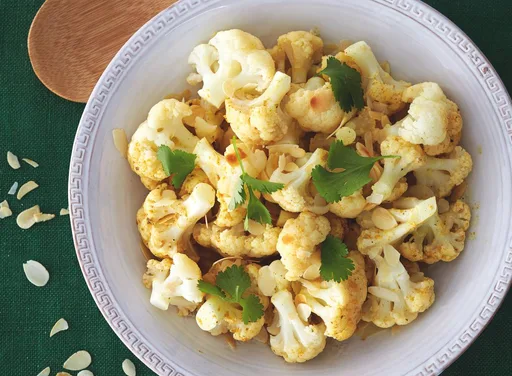 Bloem­kool met korma­saus