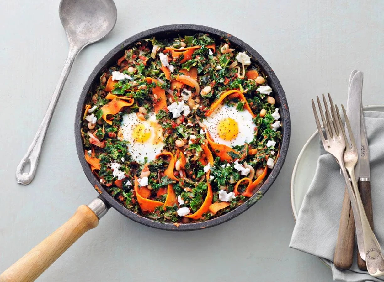 Boerenkoolshakshuka met venkelzaad & feta