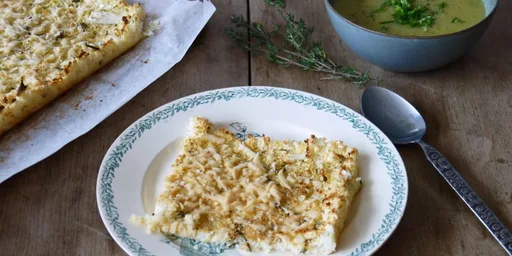 Bloemkoolpizza met aardappel-preisoep