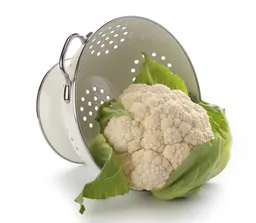 Bloemkoolsoep met pesto en olijven