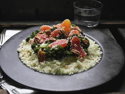 Bloemkoolcouscous en bloedsinaasappel