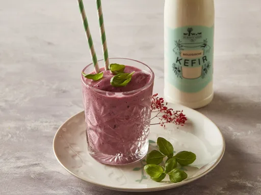 Bosvruchtensmoothie met geitenkefir