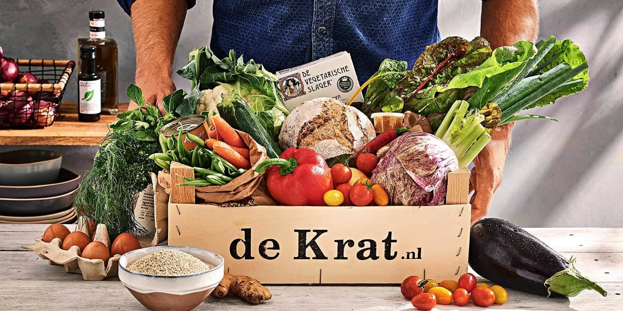 Bloemkool-tofusoep met kruidenolie en geroosterde hazelnoten